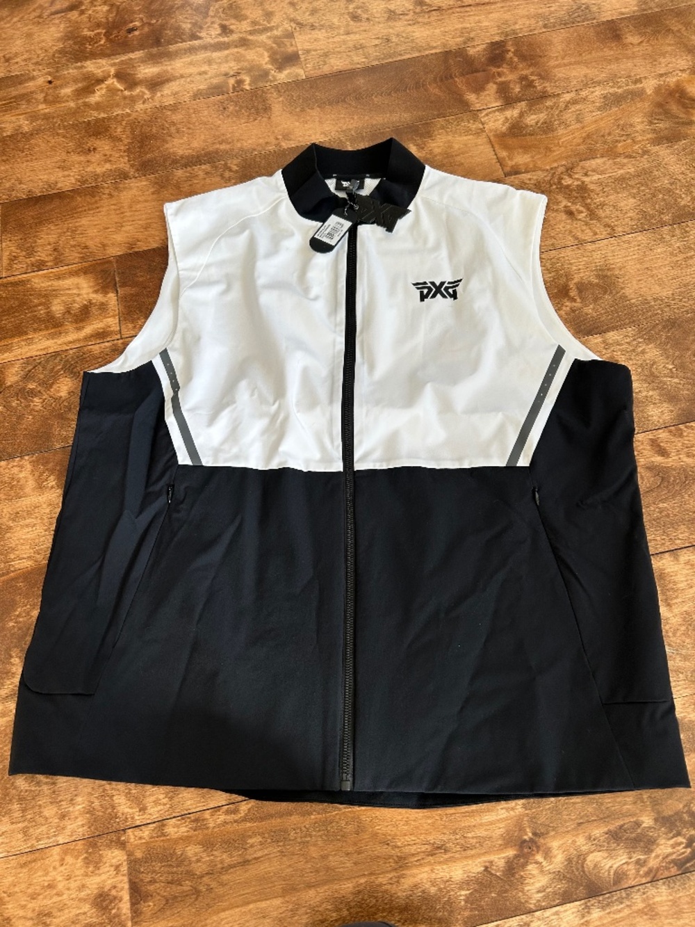 PXG men’s color block vest white.